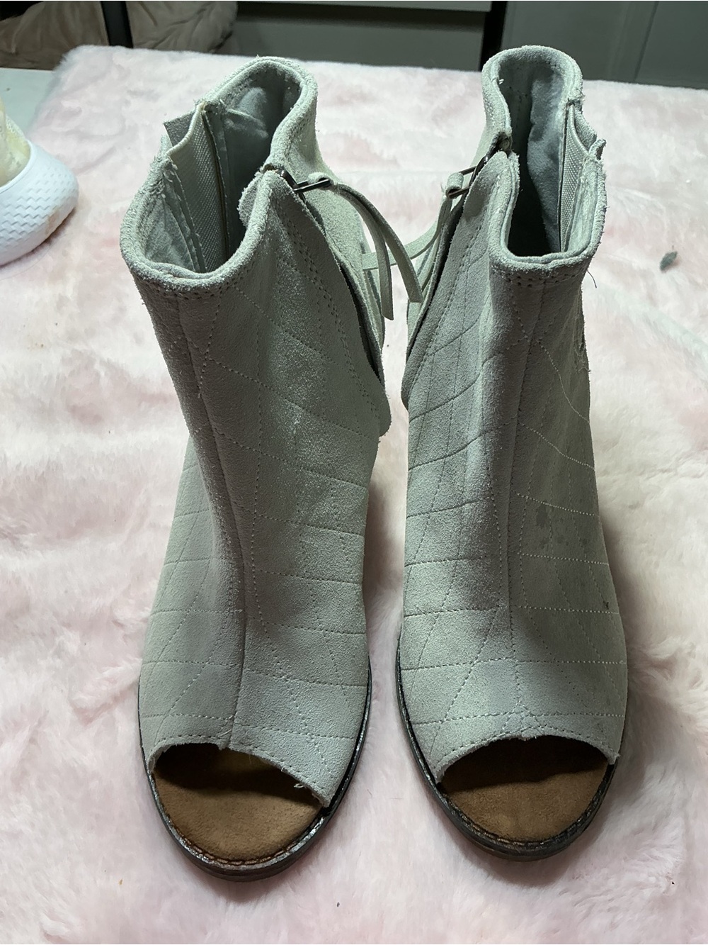 Toms Quilted Open-Toe Ankle Booties in Light Gray b98